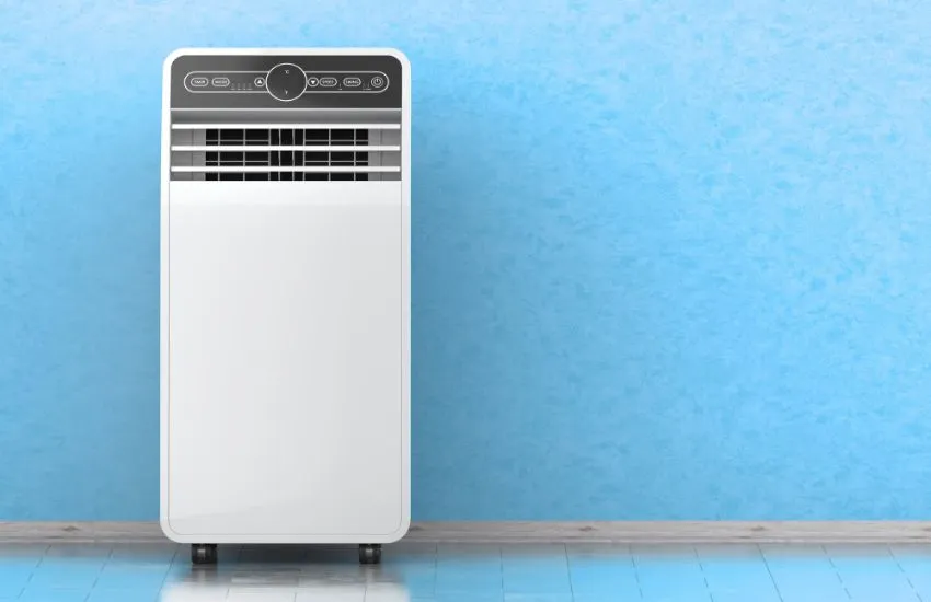 Climatización portátil para exteriores con equipo compacto ideal para terrazas o patios, sobre fondo azul